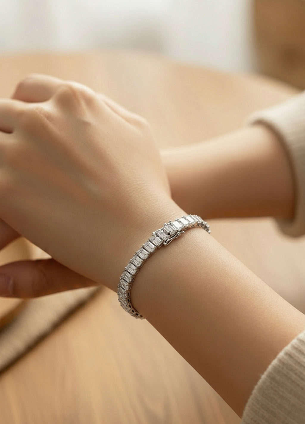 Tennis Bracelet Emerald North South